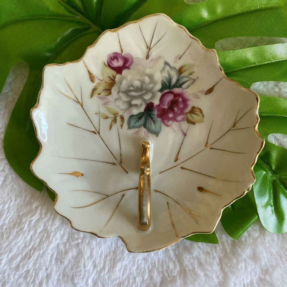 Vintage Japan Gold Trimmed Leaf Shaped Floral Trinket Dish